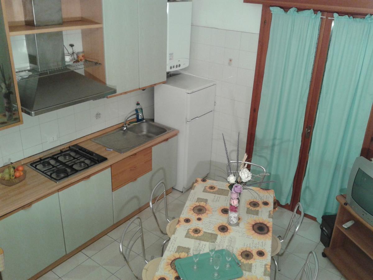 Residence Monaco Appartamenti Римини Екстериор снимка