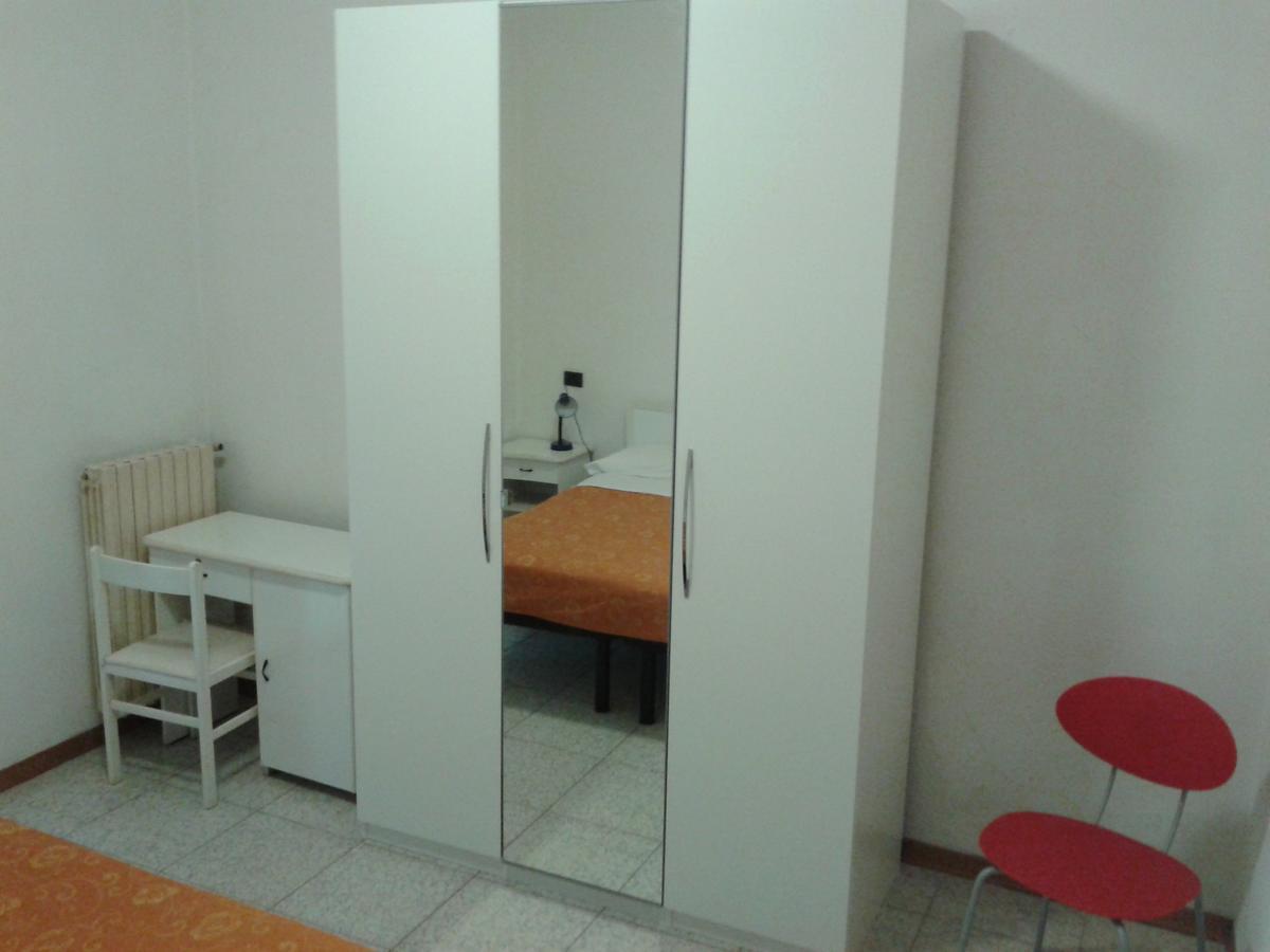 Residence Monaco Appartamenti Римини Екстериор снимка