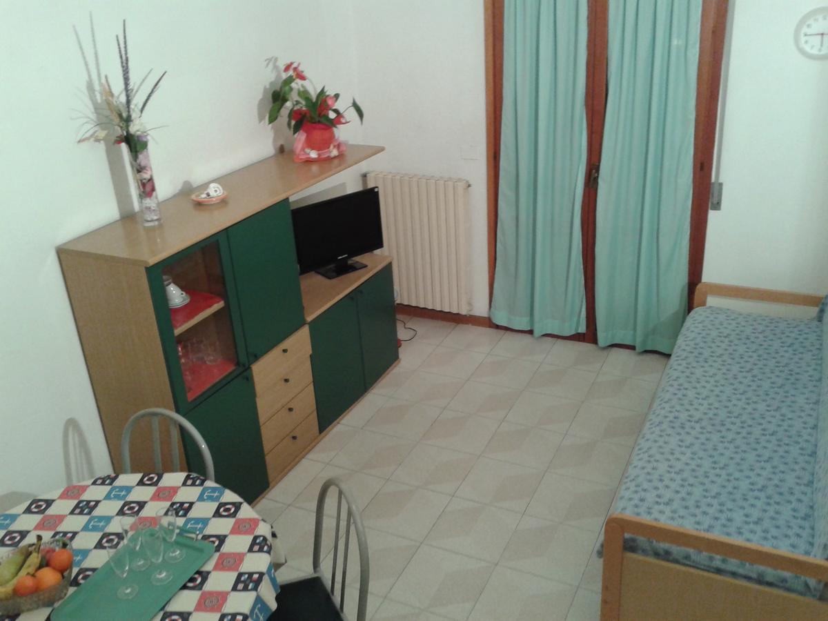 Residence Monaco Appartamenti Римини Екстериор снимка